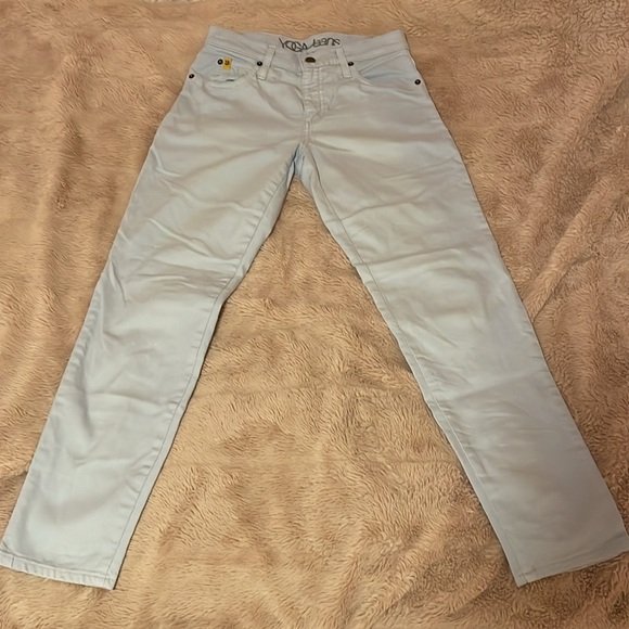YogaJeans Light-Wash Denim Jeans - Picture 2 of 5